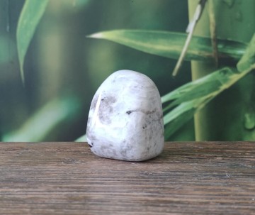 Regenboogmaansteen 2