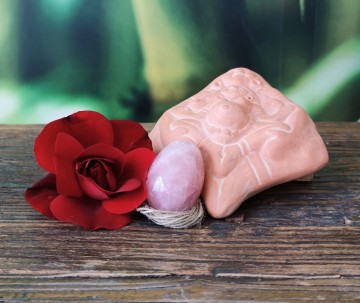 Yoni ei rozenkwarts a